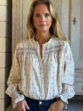Lily Shirt Camel