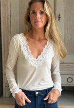Long Sleeved Cashmere Mix Vest with Lace - Off White