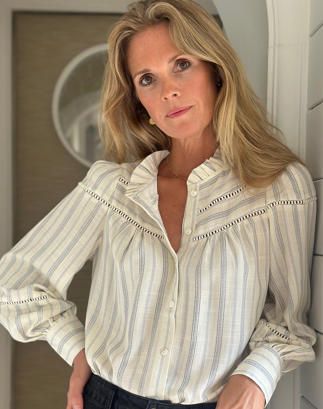 Lottie Shirt - Off White and Blue