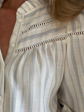 Lottie Shirt - Off White and Blue